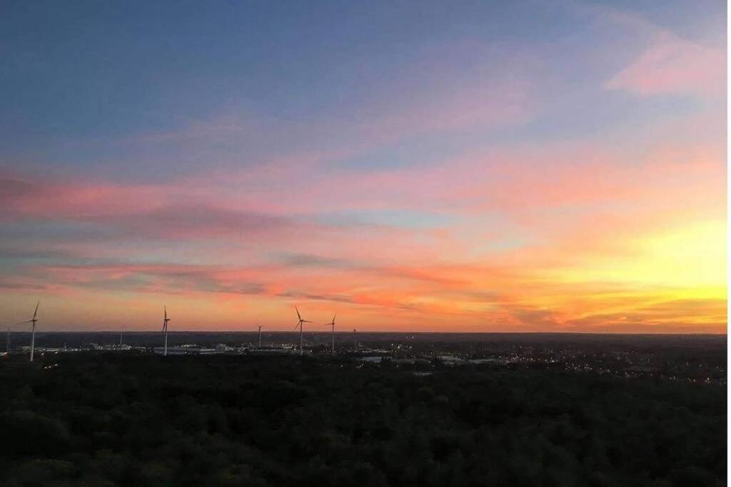 Skyline "Zonneweelde" Genk Daire Dış mekan fotoğraf